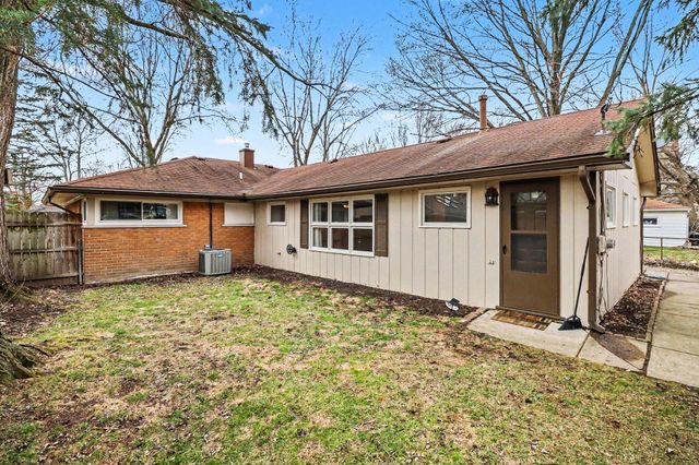 260 Kenyon Drive, Troy, MI 48083