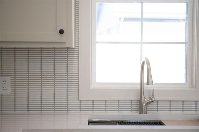 5357 Choctaw Lane, Mclouth, KS 66054