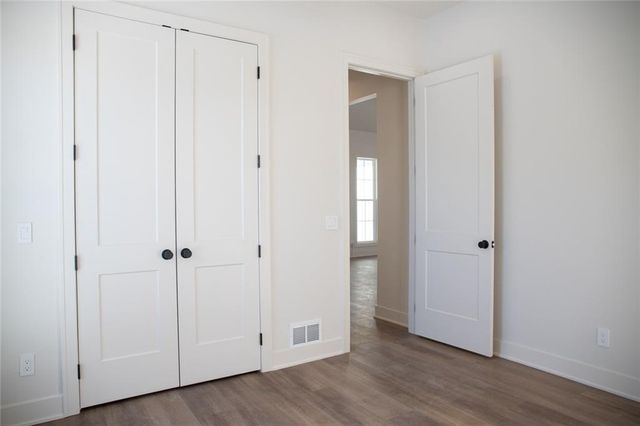 5357 Choctaw Lane, Mclouth, KS 66054