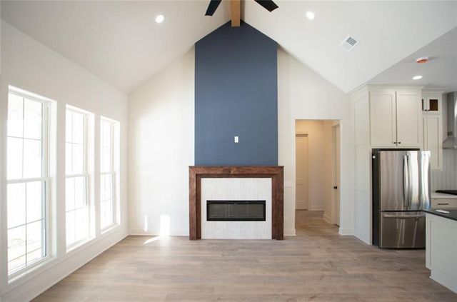 5357 Choctaw Lane, Mclouth, KS 66054