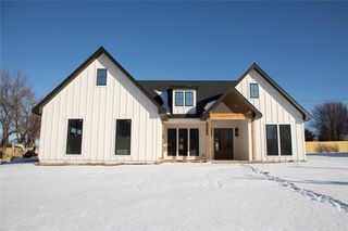 5357 Choctaw Lane, Mclouth, KS 66054