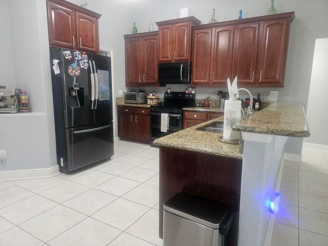 5721 NW Alcazar Terrace, Port St. Lucie, Port St Lucie, FL 34986