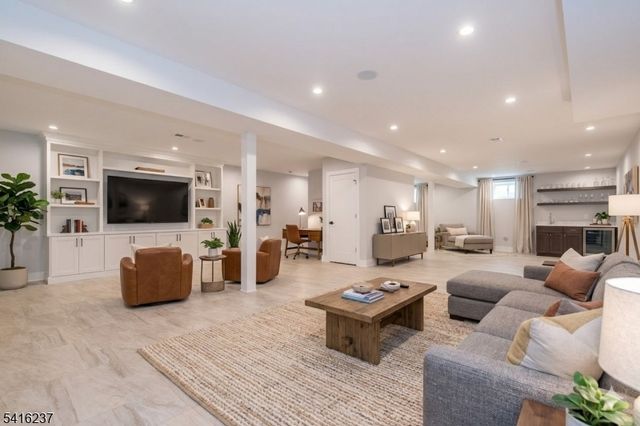 646 Mountain Ave, Berkeley Heights Twp., NJ 07922