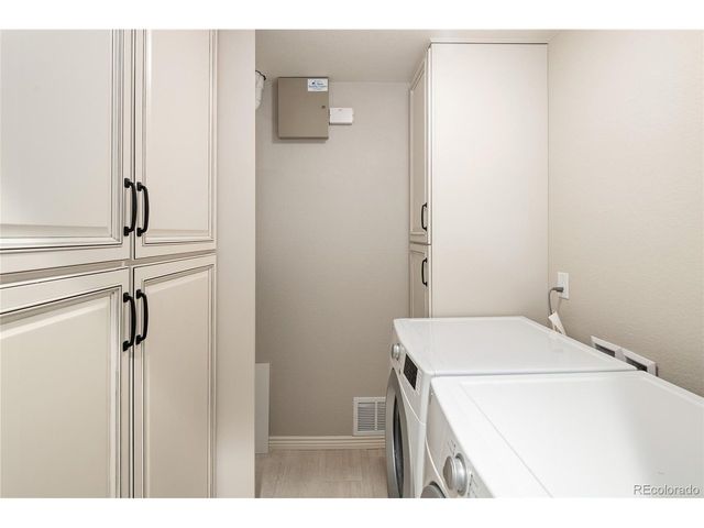 3368 S Oneida Way, Denver, CO 80224