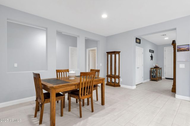 10830 E TOPAZ Avenue, Mesa, AZ 85212