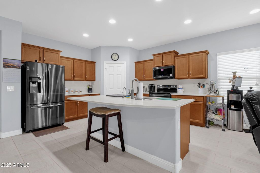 10830 E TOPAZ Avenue, Mesa, AZ 85212