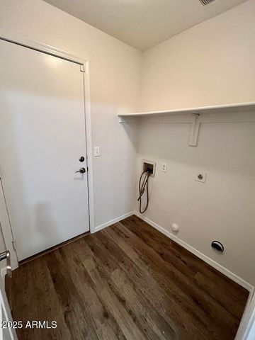 3200 S CASCADE Place, Chandler, AZ 85248