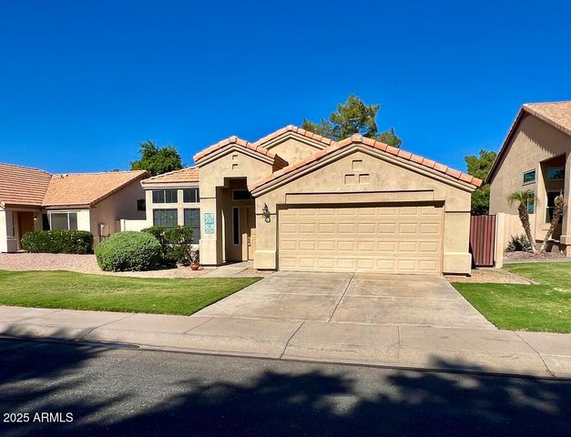 3200 S CASCADE Place, Chandler, AZ 85248