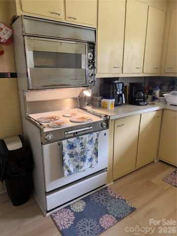 191 NC 16 Highway S, Taylorsville, NC 28681