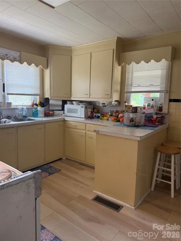 191 NC 16 Highway S, Taylorsville, NC 28681