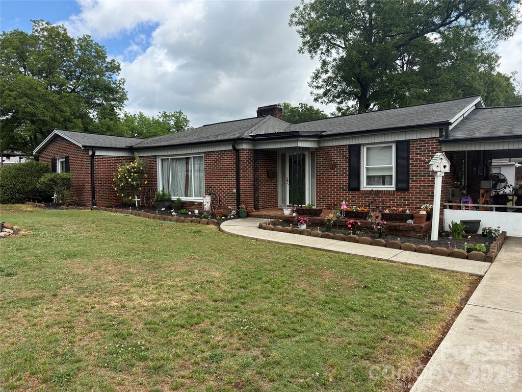 191 NC 16 Highway S, Taylorsville, NC 28681