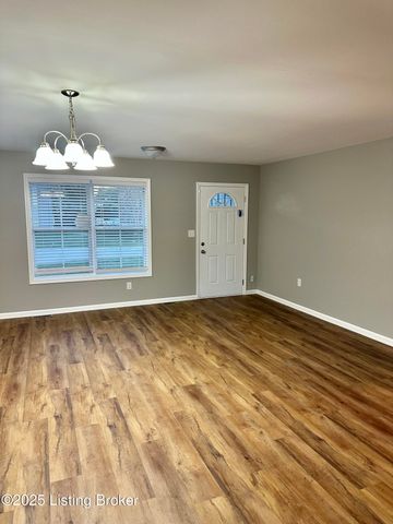 6501 Hackel Dr, Louisville, KY 40258