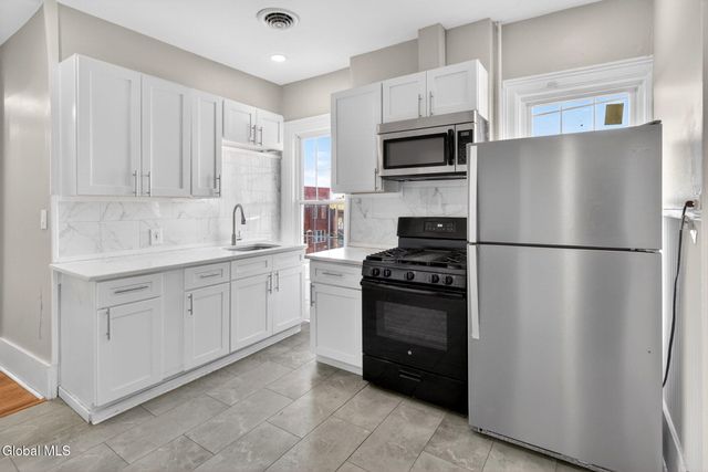 1410 5th Avenue, Troy, NY 12180