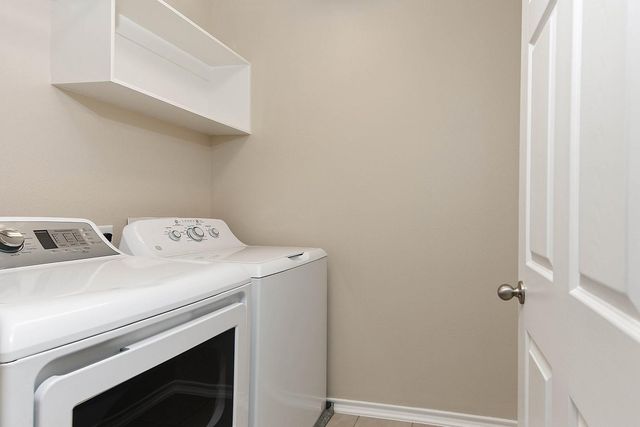 166 N Burberry Park Circle, The Woodlands, TX 77382