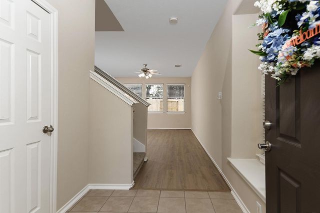 166 N Burberry Park Circle, The Woodlands, TX 77382