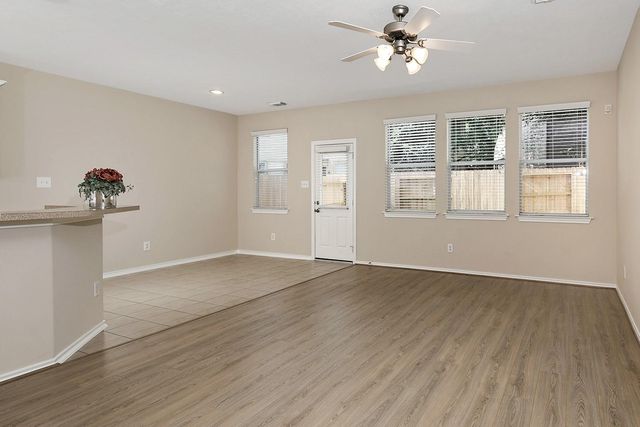 166 N Burberry Park Circle, The Woodlands, TX 77382