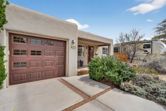 420 Manzano Street NE, Albuquerque, NM 87108