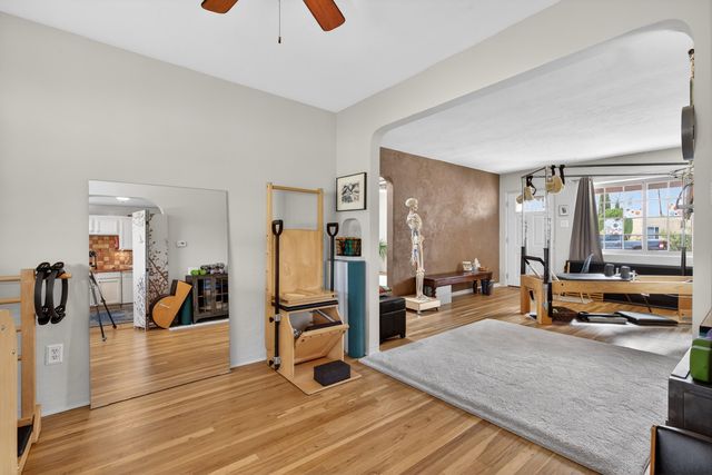 420 Manzano Street NE, Albuquerque, NM 87108