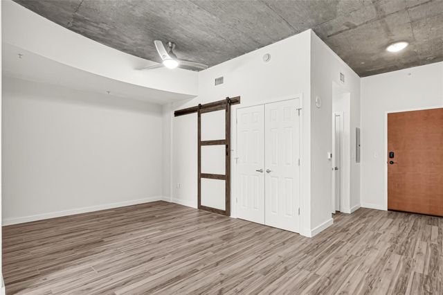 5925 Almeda Road 11406, Houston, TX 77004