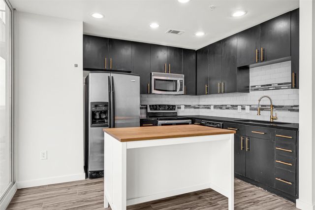 5925 Almeda Road 11406, Houston, TX 77004