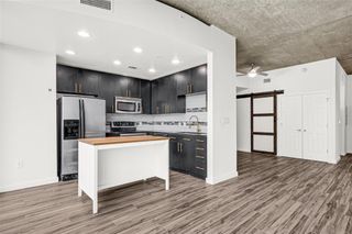 5925 Almeda Road 11406, Houston, TX 77004