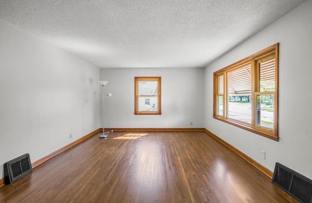 539 Brisbin Street, Anoka, MN 55303