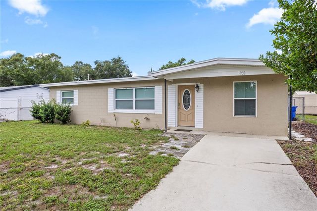909 URSULA STREET, Ocoee, FL 34761