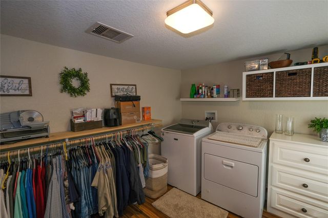 29523 County Road 25, Damon, TX 77430