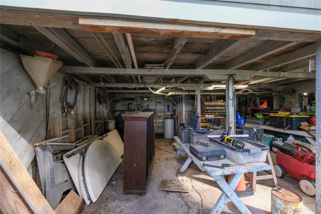 29523 County Road 25, Damon, TX 77430