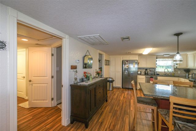 29523 County Road 25, Damon, TX 77430