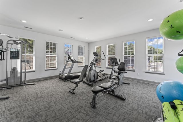1052 Pinehurst Dr, Spring Hill, TN 37174