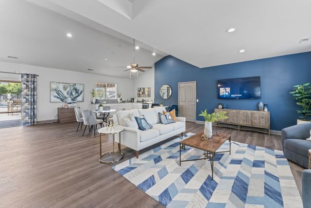 1052 Pinehurst Dr, Spring Hill, TN 37174