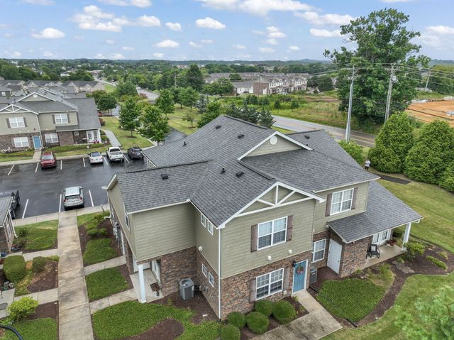 1052 Pinehurst Dr, Spring Hill, TN 37174