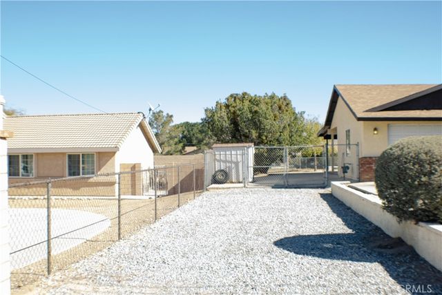 7407 Kenyon, Hesperia, CA 92345