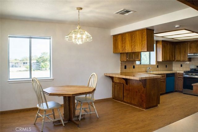 7407 Kenyon, Hesperia, CA 92345