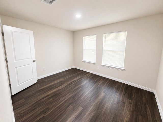 5609 Langley Road, Houston, TX 77016