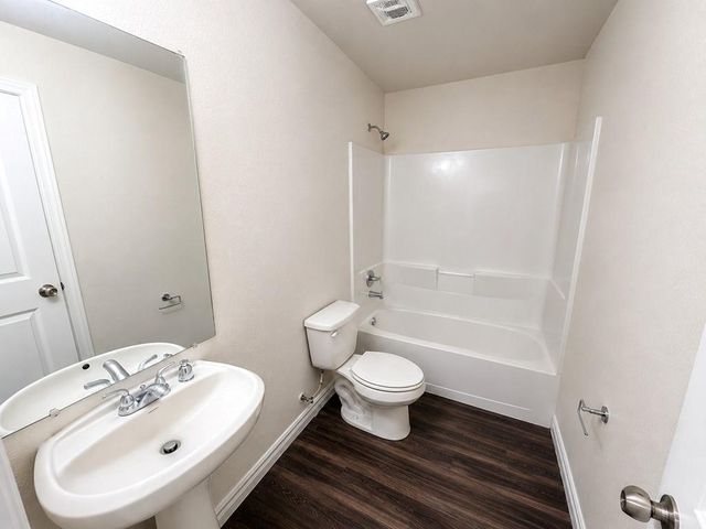 5609 Langley Road, Houston, TX 77016