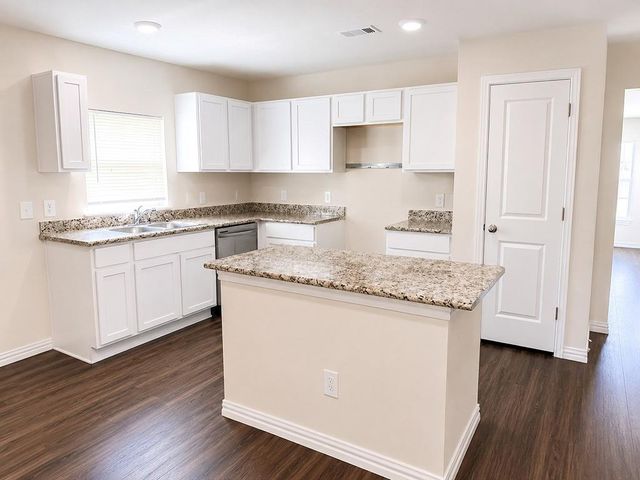 5609 Langley Road, Houston, TX 77016