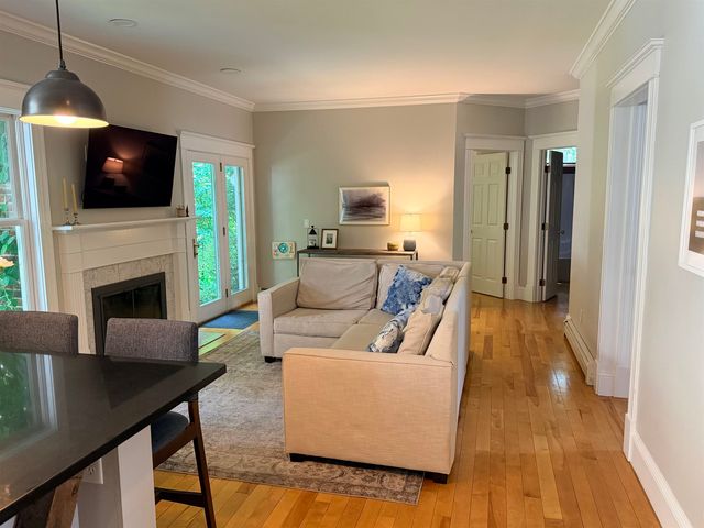 54 Muirfield Road, Burlington, VT 05408