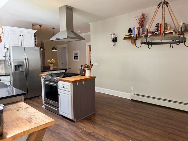54 Muirfield Road, Burlington, VT 05408
