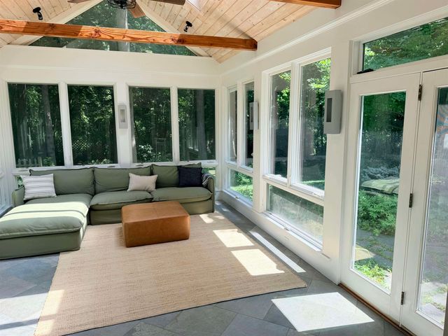 54 Muirfield Road, Burlington, VT 05408