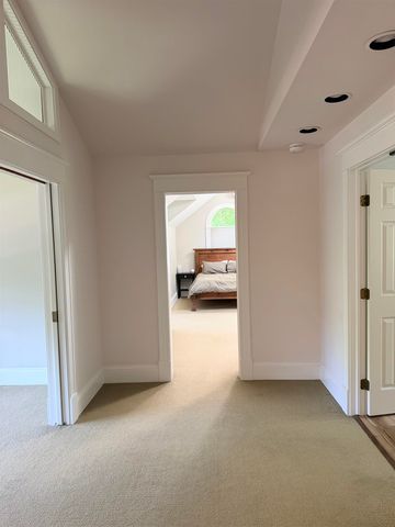 54 Muirfield Road, Burlington, VT 05408