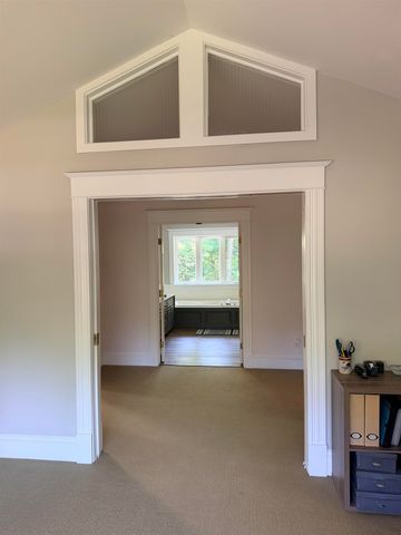 54 Muirfield Road, Burlington, VT 05408