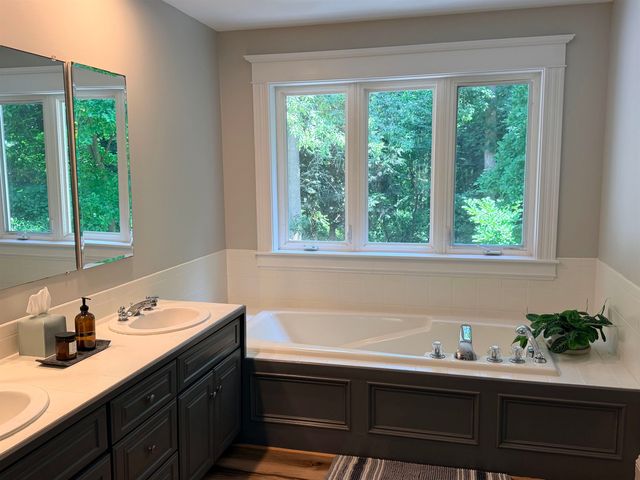 54 Muirfield Road, Burlington, VT 05408