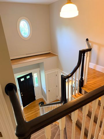 54 Muirfield Road, Burlington, VT 05408