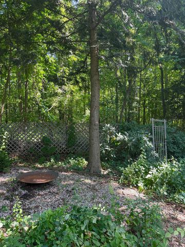 54 Muirfield Road, Burlington, VT 05408