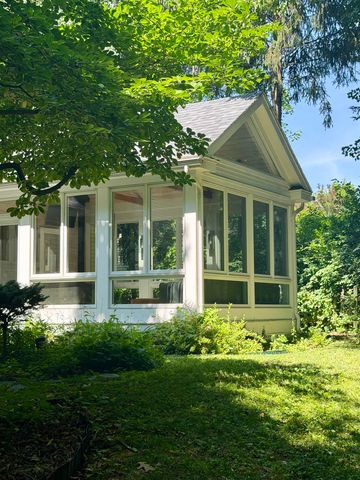 54 Muirfield Road, Burlington, VT 05408
