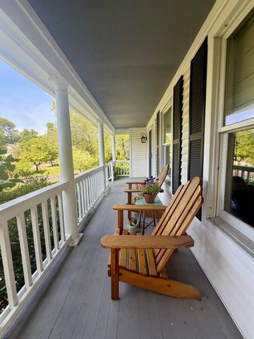 54 Muirfield Road, Burlington, VT 05408