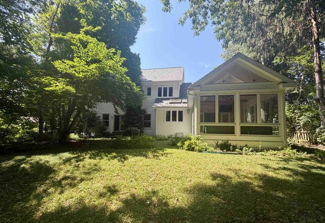 54 Muirfield Road, Burlington, VT 05408