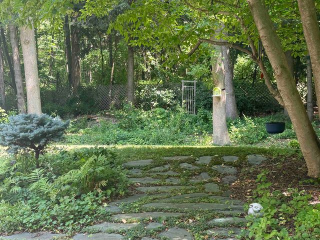 54 Muirfield Road, Burlington, VT 05408